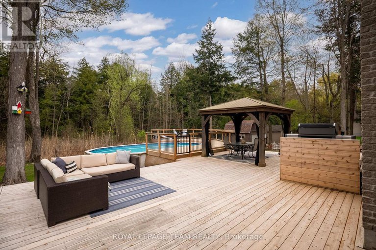 28316771/2377-pine-avenue/manotick-east-to-manotick-station/ottawa/ontario/K4M1B4_42