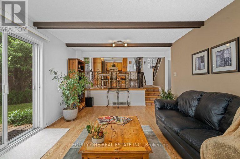 28495374/542-sirois-avenue/overbrookcastle-heights/ottawa/ontario/K1K1H4_11