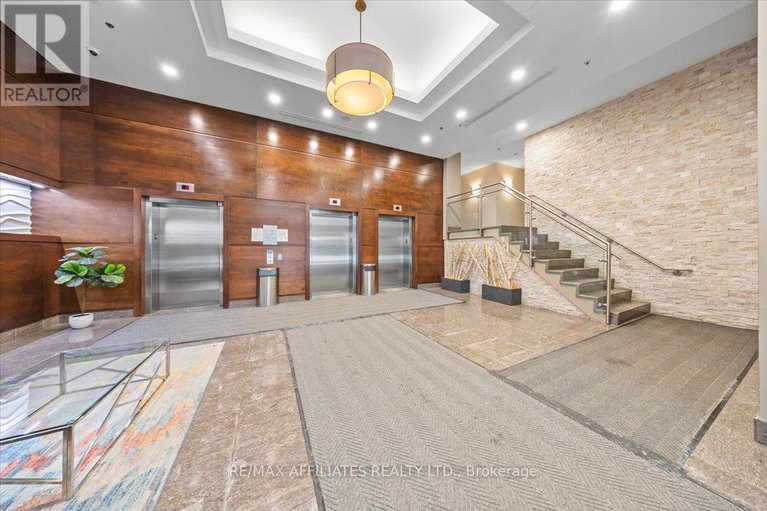 28450553/303-238-besserer-street/sandy-hill/ottawa/ontario/K1N6B1_29