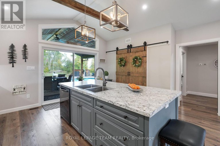 28911703/10527-kirker-road/south-dundas-matilda-twp/south-dundas/ontario/K0E1C0_12