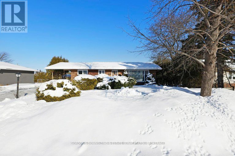 29327348/7-attwood-crescent/city-viewskylinefisher-heightsparkwood-hills/ottawa/ontario/K2E5B1_3