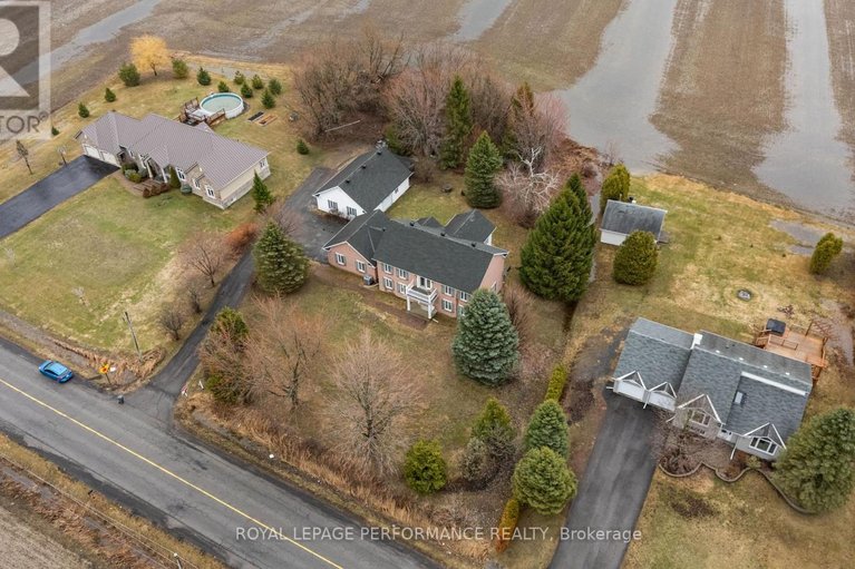 29615977/1007-st-pierre-road/embrun/russell/ontario/K0A1W0_5