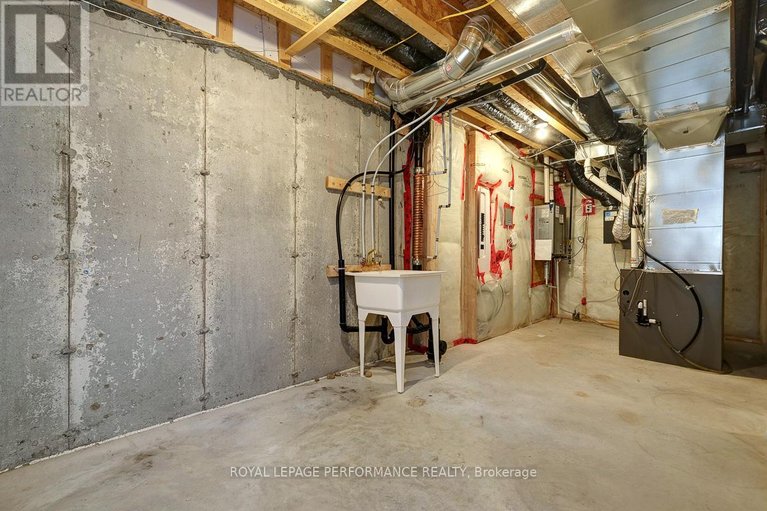 29445576/51-moosonee-crescent/riverside-southgloucester-glen/ottawa/ontario/K4M0M1_76