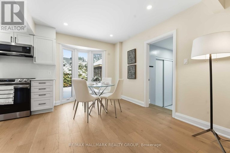 29650101/19-kingsford-crescent/beaverbrook/ottawa/ontario/K2K1T5_13