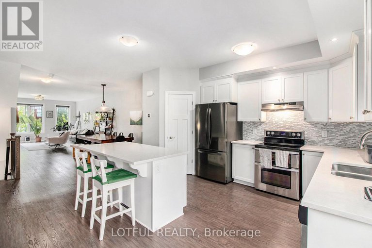 28406449/122-matador-private/carson-meadows/ottawa/ontario/K1K2V7_15