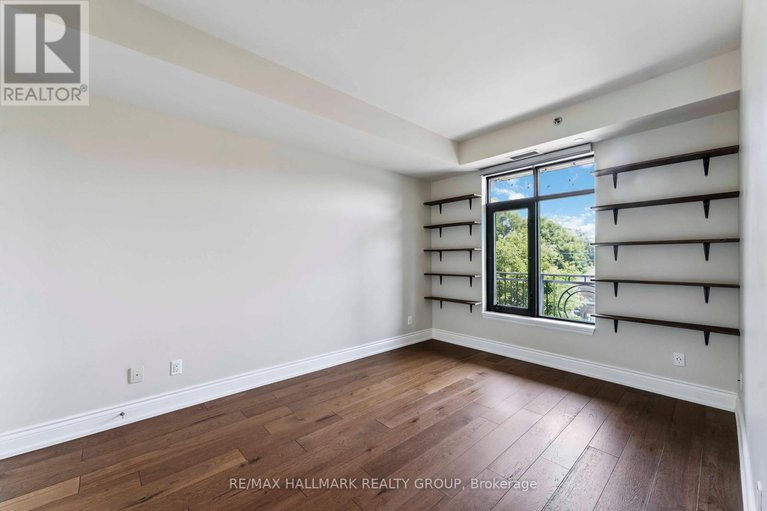 28612449/316-808-bronson-avenue/dows-lake/ottawa/ontario/K1S5A4_17