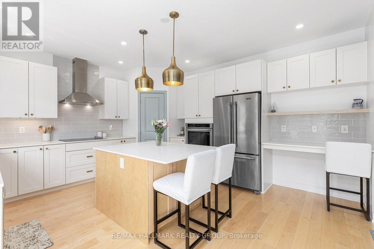 28477772/258-fountainhead-drive/mer-bleuebradley-estatesanderson-park/ottawa/ontario/K1W0H4_11
