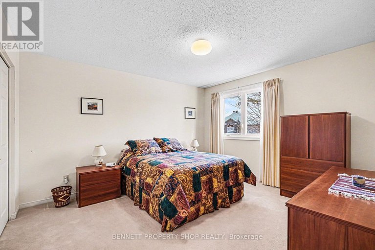 29325608/15-brandy-creek-crescent/bridlewood/ottawa/ontario/K2M2B8_26