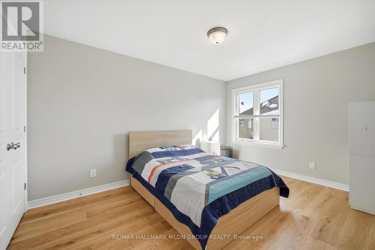 29397813/274-shinleaf-crescent/mer-bleuebradley-estatesanderson-park/ottawa/ontario/K1W0J2_19