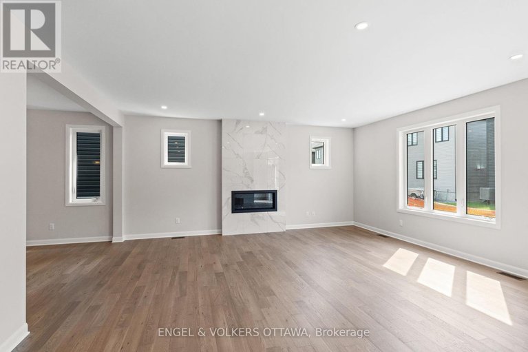 28326544/119-darleux-place/mahogany-community/ottawa/ontario/K4M0M7_9