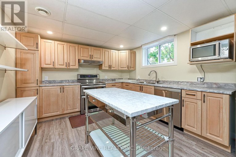 28980767/777-rolling-river-crescent/riverside-southgloucester-glen/ottawa/ontario/K1V1M2_27