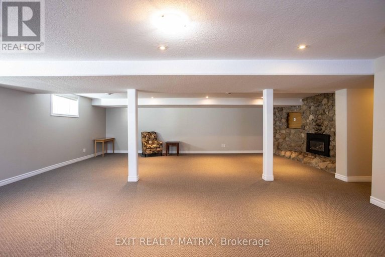 29420429/2127-kingsley-street/clarencerockland-twp/clarence-rockland/ontario/K0A1E0_33