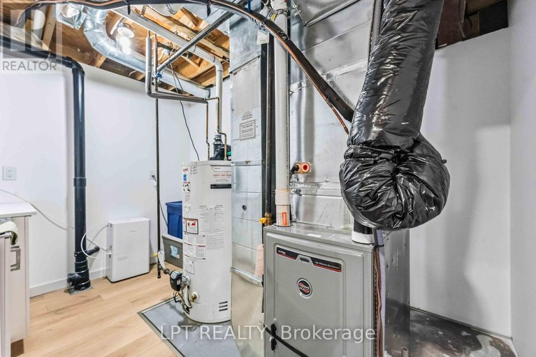 29289420/1549-senateurs-way/fallingbrookpineridge/ottawa/ontario/K4A4A2_27