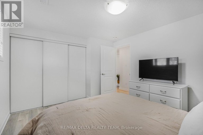 29531208/d-516-decoeur-drive/avalon-west/ottawa/ontario/K4A5H5_15