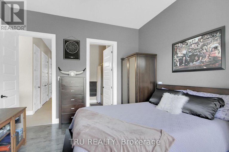 28474227/7909-parkway-road/osgoode-twp-north-of-reg-rd-6/ottawa/ontario/K0A2P0_20
