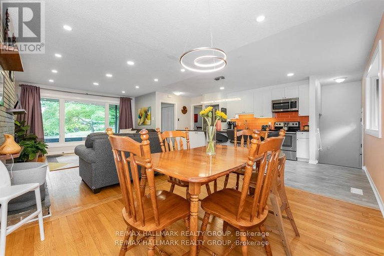 29395719/9-newbury-avenue/borden-farmstewart-farmcarleton-heightsparkwood-hills/ottawa/ontario/K2E6K7_15