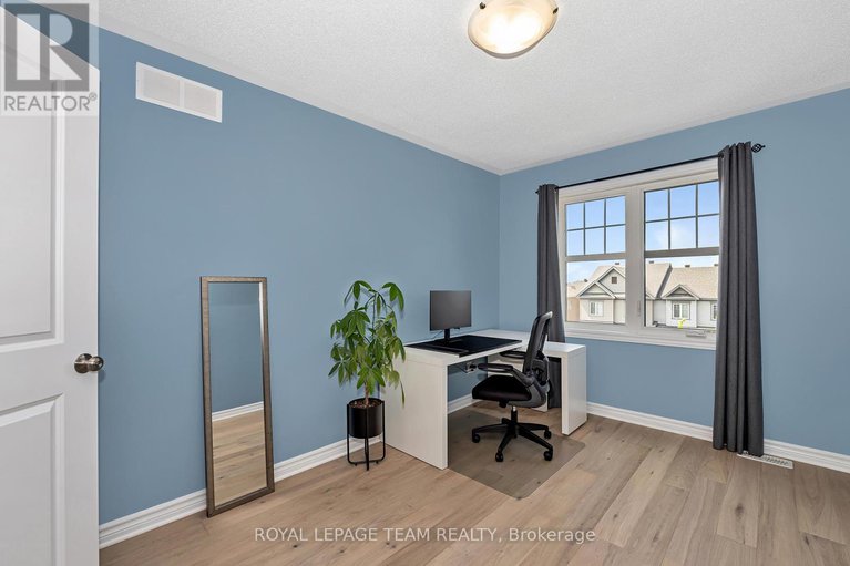 28666129/887-kilbirnie-drive/half-moon-bay/ottawa/ontario/K2J6G6_19