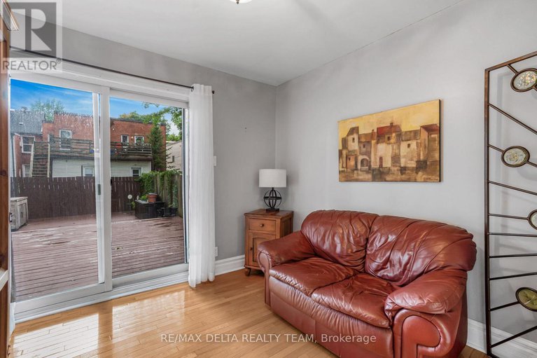 28737271/245-york-street/lower-town/ottawa/ontario/K1N5T9_14