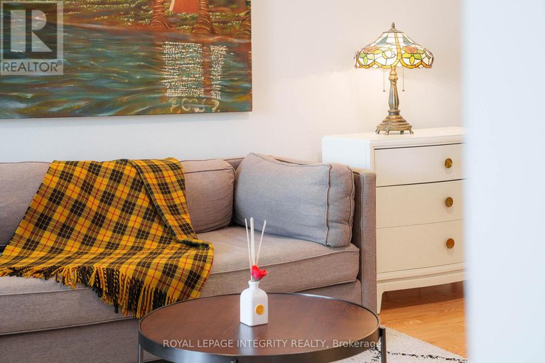 28787338/217-35-murray-street/lower-townbyward-market/ottawa/ontario/K1N9M5_20