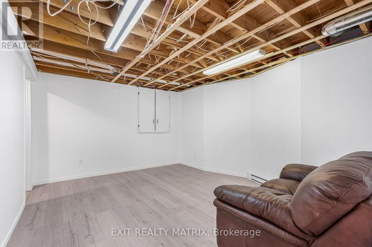 29164784/1261-golf-road/east-hawkesbury-twp/east-hawkesbury/ontario/K6A2R2_27