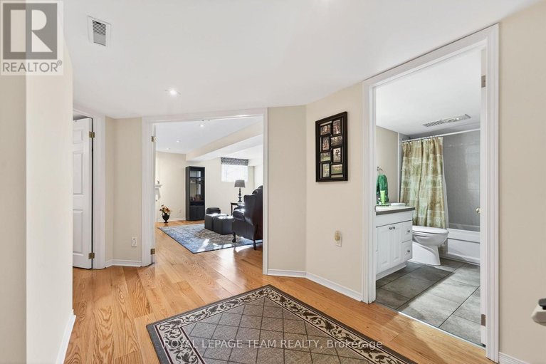 29439110/12-partridge-drive/bridlewood/ottawa/ontario/K2M2P6_34