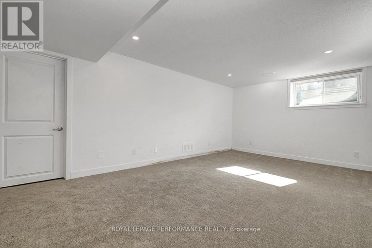 29445576/51-moosonee-crescent/riverside-southgloucester-glen/ottawa/ontario/K4M0M1_72