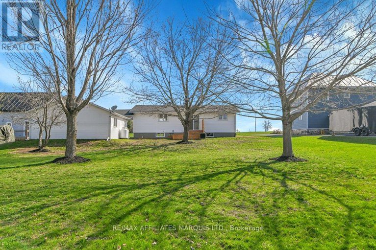 28278854/2140-valley-street/moose-creek/north-stormont/ontario/K0C1W0_31