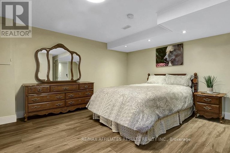 29657877/13-redfox-place/bridlewood/ottawa/ontario/K2M1C8_32