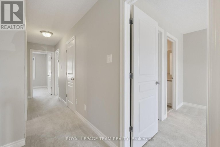 28884791/273-shinleaf-crescent/mer-bleuebradley-estatesanderson-park/ottawa/ontario/K1W0J2_35