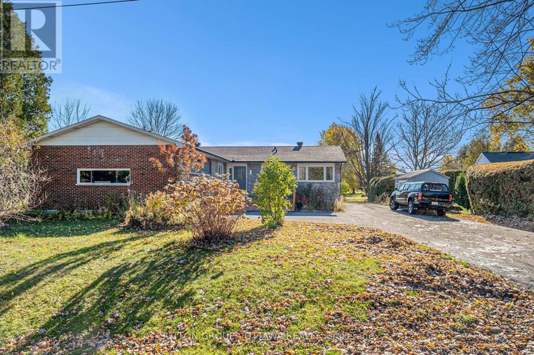 29047686/1218-upton-road/manotick-south-to-roger-stevens/ottawa/ontario/K4M1B3_5