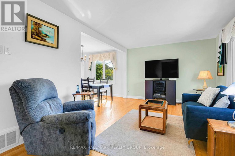 28890244/23-elvina-street/cardinal-heights/ottawa/ontario/K1J7L2_7