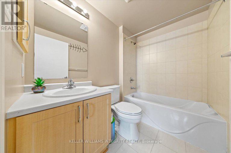 28318960/1604-70-landry-street/vanier/ottawa/ontario/K1L0A8_21