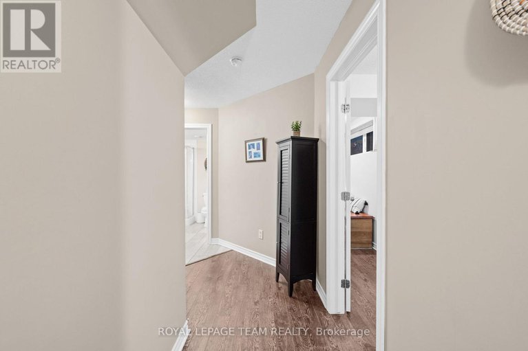 29244733/298-pembina-private/riverside-southgloucester-glen/ottawa/ontario/K4M0G7_28