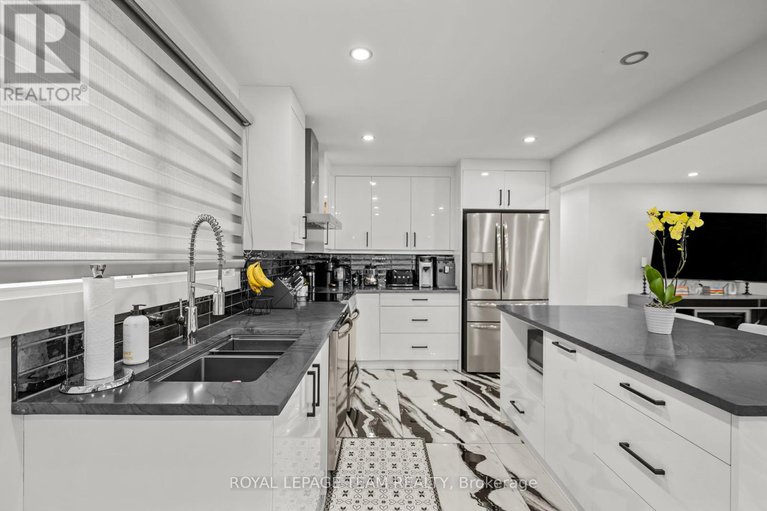 28407938/1373-normandy-crescent/carleton-heights/ottawa/ontario/K2C0N4_13