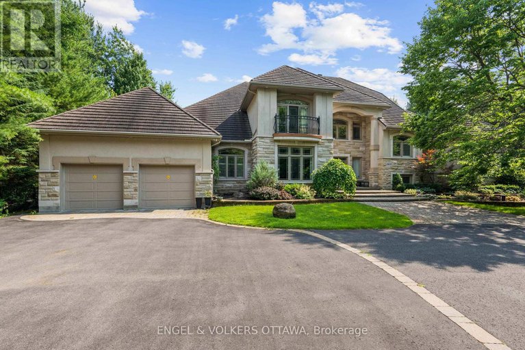28965812/5800-queenscourt-crescent/manotick-east-to-manotick-station/ottawa/ontario/K4M1K3_3