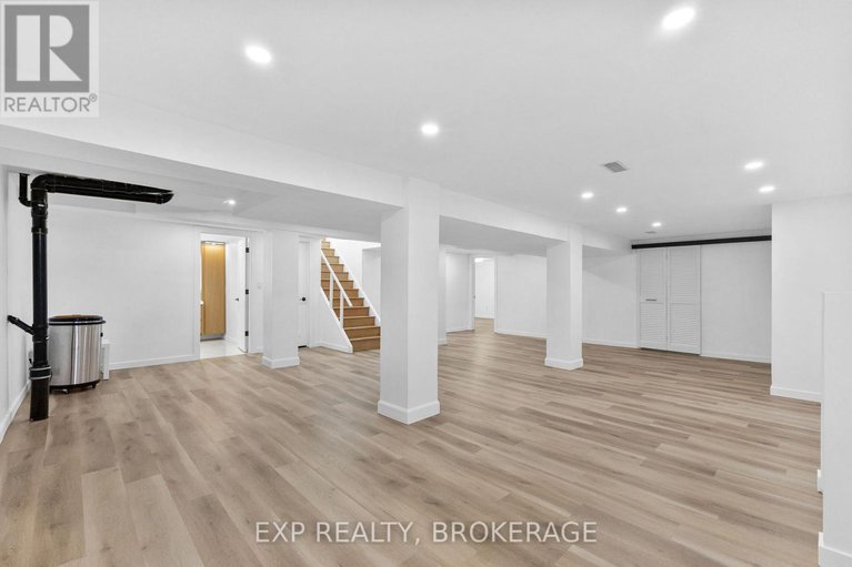 29279795/1502-farnsworth-avenue/alta-vista/ottawa/ontario/K1H7C3_30