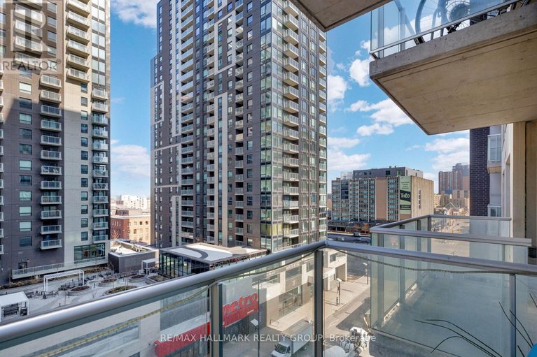 29564234/803-242-rideau-street/sandy-hill/ottawa/ontario/K1N0B7_28