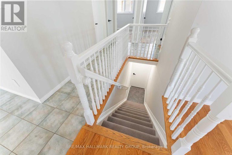 28946187/647-apollo-way/fallingbrookpineridge/ottawa/ontario/K4A1T2_35