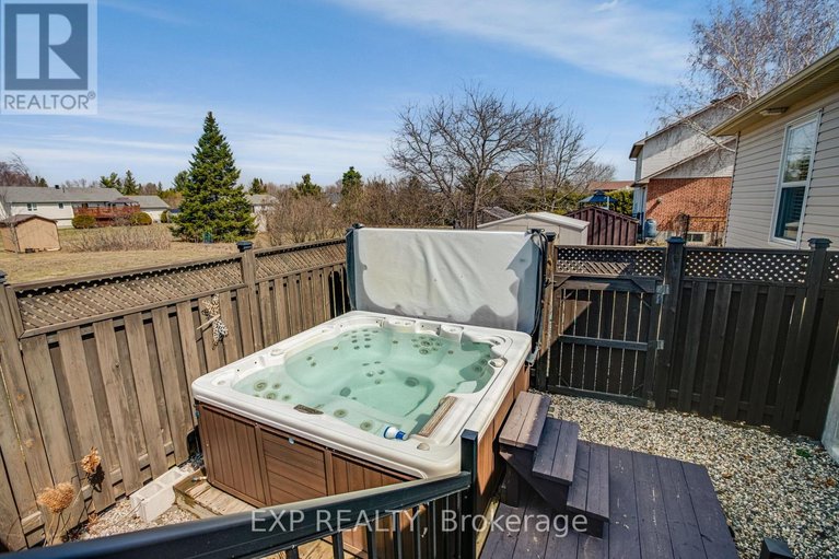 29598787/6645-tommary-drive/greely/ottawa/ontario/K4P1G8_32