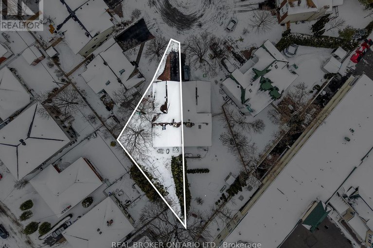 29255403/851-rob-roy-avenue/queensway-terrace-north/ottawa/ontario/K2B8S6_28