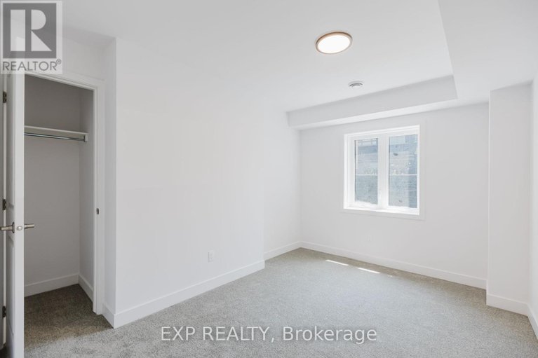 28635776/603-silhouette-private/cedargrovefraserdale/ottawa/ontario/K2J4S3_15
