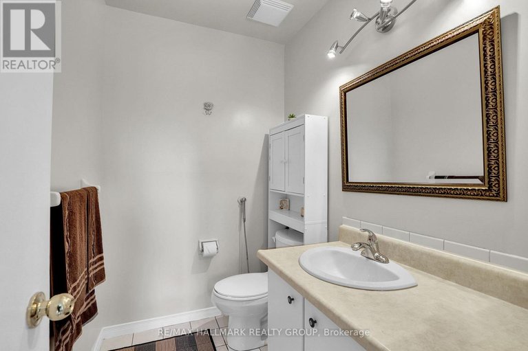 29645121/730-malibu-terrace/courtland-park/ottawa/ontario/K2C3V1_9