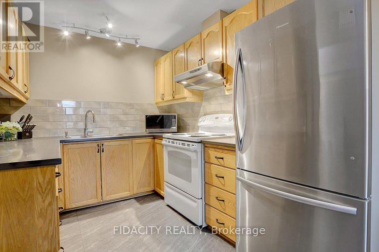 29034615/61-159-salter-crescent/beaverbrook/ottawa/ontario/K2K1Y8_10