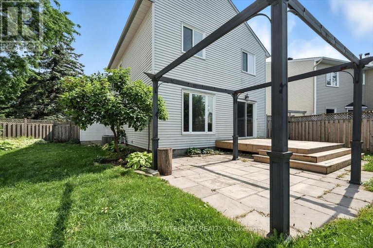 28605727/737-farmbrook-crescent/fallingbrookridgemount/ottawa/ontario/K4A2L5_36