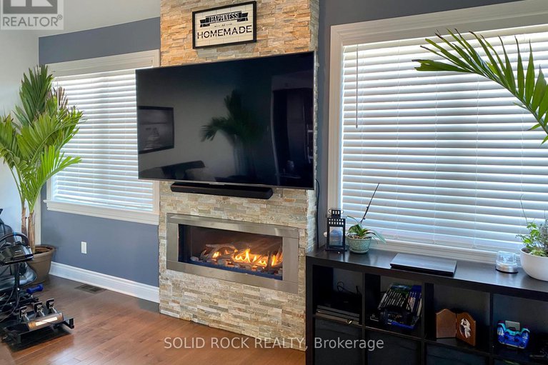 28598042/246-lera-street/smiths-falls/smiths-falls/ontario/K7A5M3_21