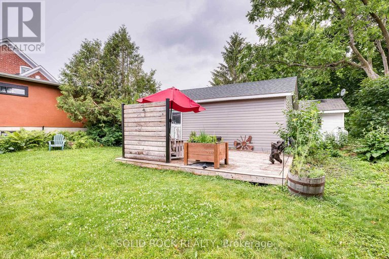 28568795/33a-and-33b-napoleon-street/carleton-place/carleton-place/ontario/K7C2X4_40
