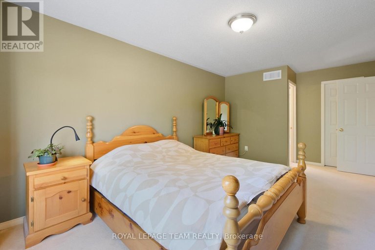 29531354/2885-brigham-way/upper-hunt-club/ottawa/ontario/K1T3Y8_33
