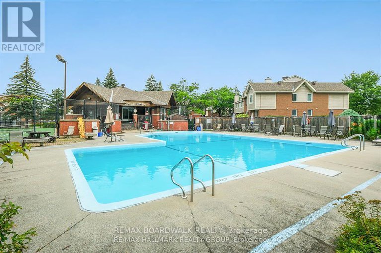 29224107/106-1760-cabaret-lane/fallingbrookpineridge/ottawa/ontario/K4A2H1_32