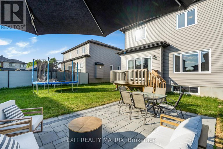 28493432/461-aurora-street/russell-twp/russell/ontario/K4R0L3_26