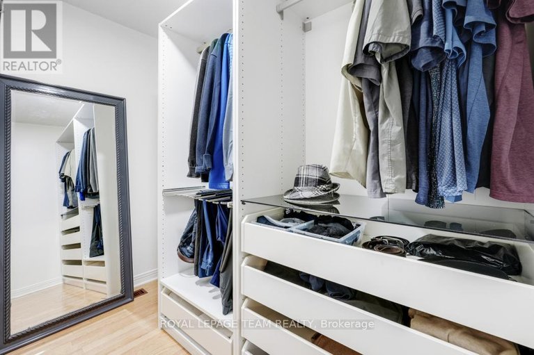 29633667/28-holitman-drive/knollsbrook/ottawa/ontario/K2J2A9_16